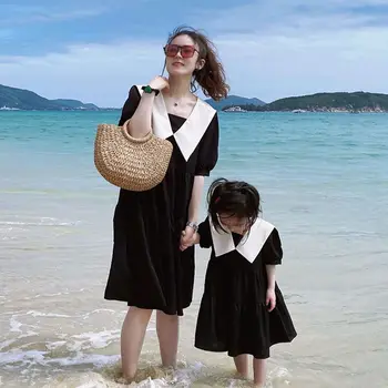 הקיץ החדש התאמת תלבושות למשפחה אמא ילדים ילדות משוחררת השמלה אמא הבת התאמת בגדים לתינוקת בגדים